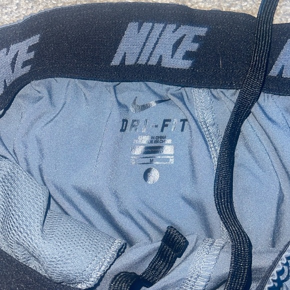 Nike drifit pants - Picture 2 of 2